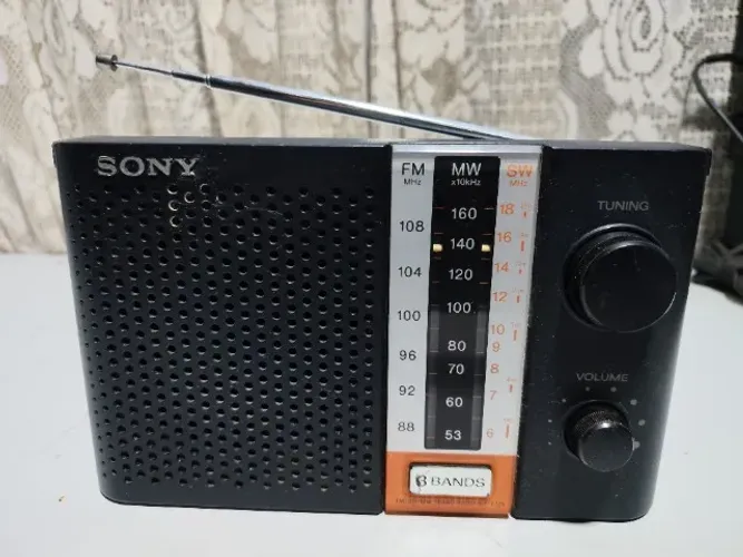 Rádio Portatil Sony Am/fm Model Icf-f12s Bom Estado Funciona