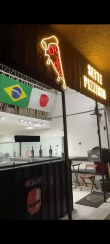 Pizzaria completa em funcionamento 