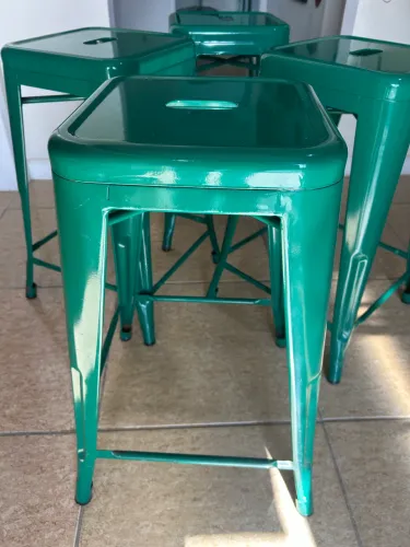 Vendo 4 banquetas metal industrial verde 66cm