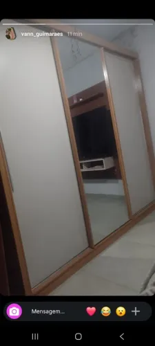 Vendo guarda roupa casal com espelho
