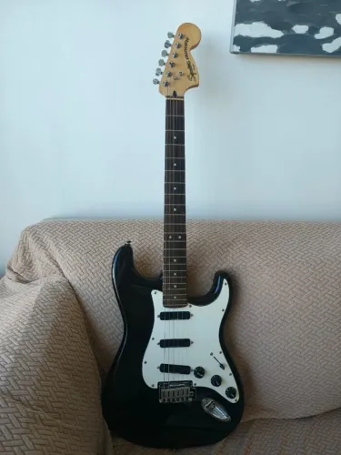 Guitarra Squier (Fender) Stratocaster Deluxe Hot Rails