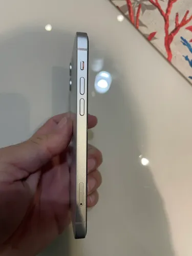 iPhone 12 branco 64gb impecável acompanha caixa e carregador 