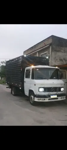 MB 608 BAÚ 86