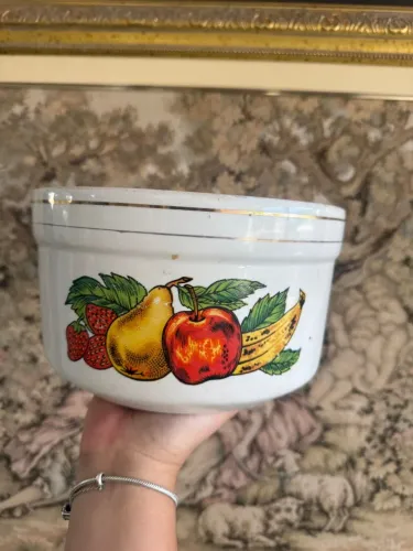 Tigela de vovó em porcelana antiga 23cm diâmetro por 13cm altura 