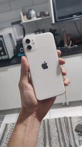 iPhone 11 128