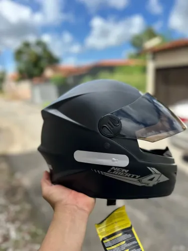 Promoção de capacetes new liberty de 230 por 179