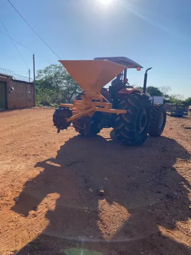 Subsolador para plantio de eucalipto/cana com adubador
