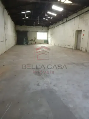 Galpão à venda na Mooca - 443m2 - 4 salas - 2 banheiros