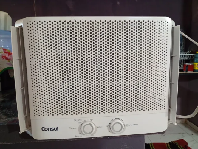 Ar condicionado Consul semi-novo 10 mil BTUs 220 volts r$550