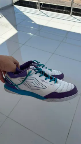 Chuteira umbro X-confort TAM 41 (usada apenas 1 vez)