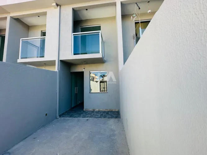 CASA GEMINADA INDEPENDENTE COM 2 SUÍTES E 2 VAGAS JARDIM LEBLON