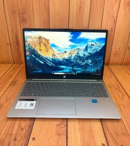Notebook Impecável HP i3 13° Geração / 8GB / SSD NVMe 256GB / Tela Full HD com Garantia