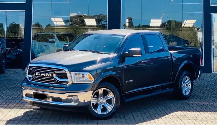 Ram Classic Laramie 5.7 V8 16V Gasolina 4X4 Aut. 2023