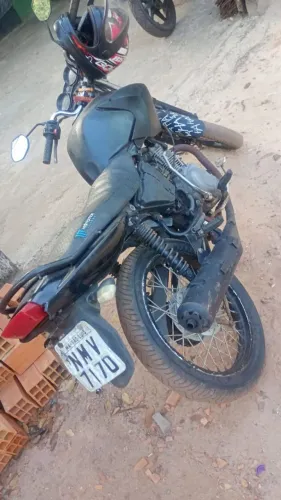 Pra vender barato na nota de leilão todas as numeração ok chassi motor olaca
