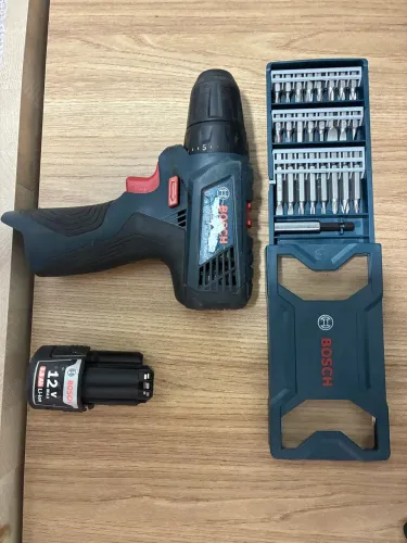PARAFUSADEIRA BOSH 12V