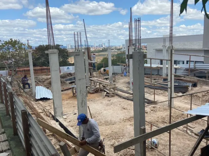 Pedreiro disponível!para empreita e diária! orçamento sem compromisso!