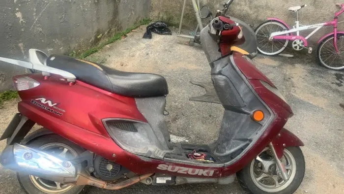Moto Burgmam troco em IPhone ou vendo