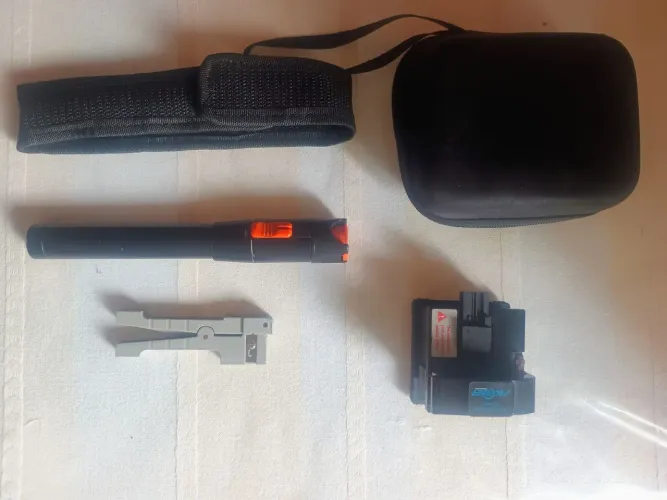 Clivador, caneta óptica e roletador de tuboluse.