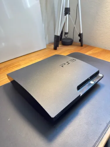 PS3 Slim 120GB desbloqueado HEN e revisado.