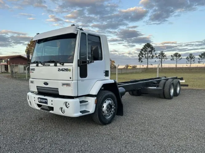 Ford Cargo 2428 ano 2008 chassi - filé  N 24220 24250 2422 1620 23220 ATEGO CONSTELATION