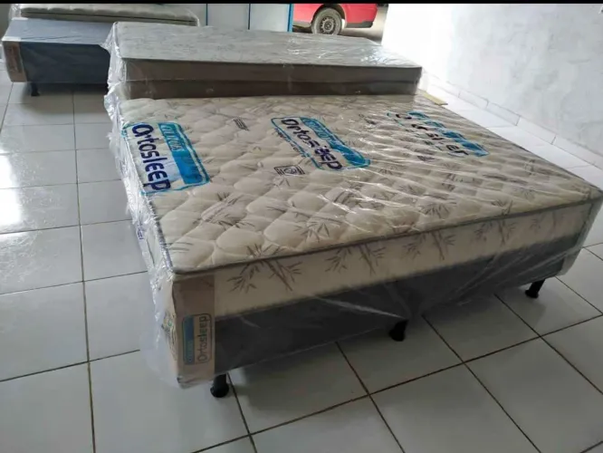 Cama casal conjugada com espuma selada de 28