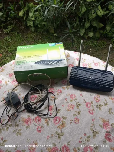 Roteador wireless Dual Band AC 750 semi novo na caixa