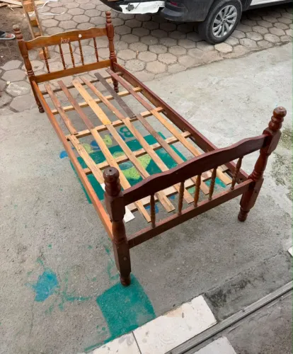 Cama de solteiro madeira 