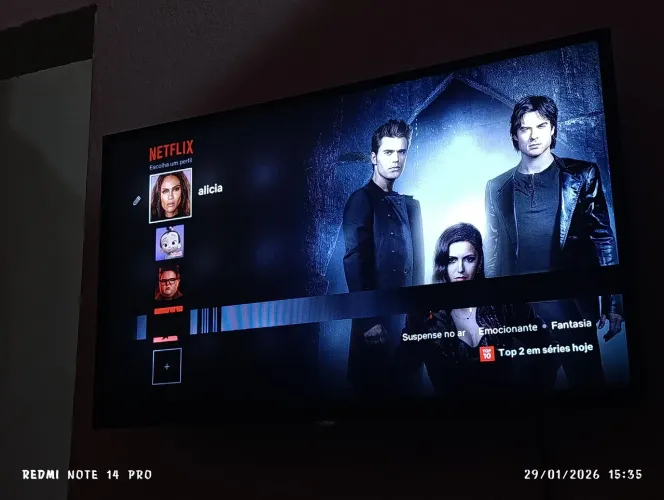 Tv 43 polegadas com defeito 