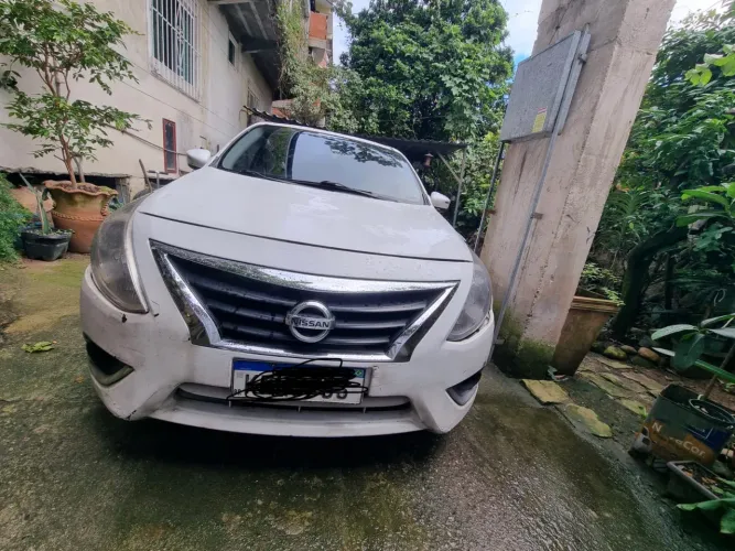 Nissan Versa Unique 1.6 16V Flex 4P Mec. 2016