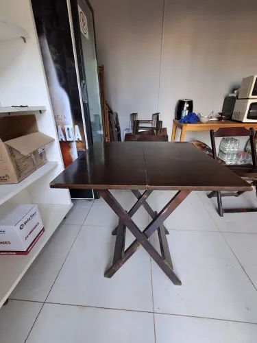 Vendo mesa montada para conveniência 