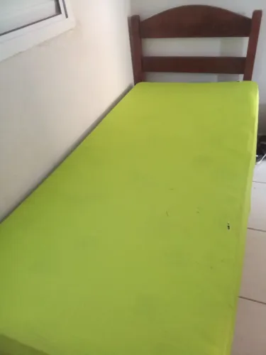 Vendo cama de solteiro