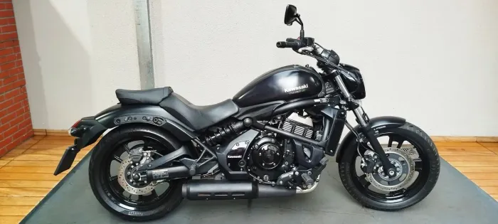 Kawasaki Vulcan 650 S, 2020/2020, preto fosco, IPVA pago, sem dividas, quitada e revisada.
