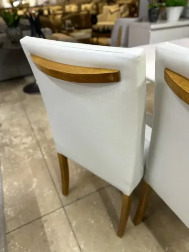 VENDO CADEIRAS (VALOR UNITARIO) TENHO VARIAS CORES