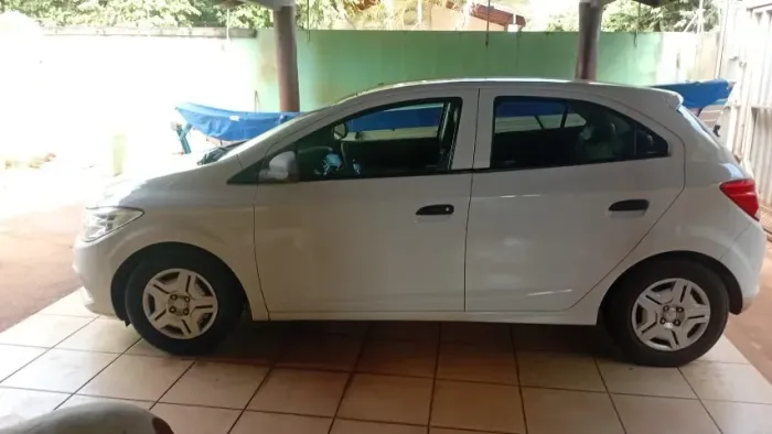 Chevrolet Onix JOY Hatch 1.0 8V Flex Mec. 4P 2018
