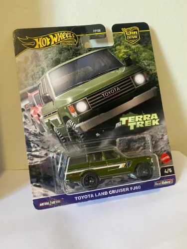 Carrinho Hotwheels Premium Toyota Land Cruiser FJ60 Terra Trek 1:64 Hot Wheels