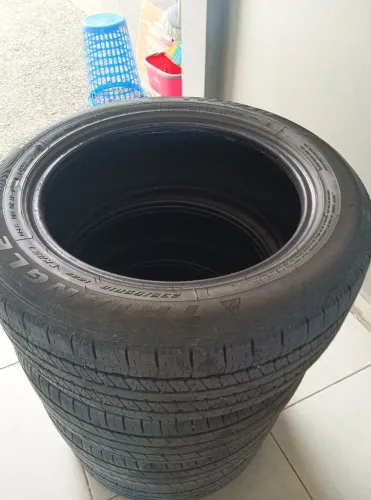 Pneus 235x 55 x 18