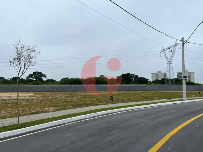 Terreno em condomínio fechado para venda com 900,36m² no bairro Urbanova