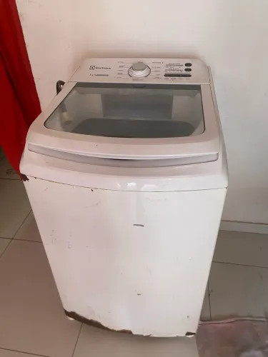 Maquina de lavar com defeito 