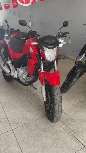 HONDA CB TWISTER 250 VERMELHA 2016 Shalon veículos Cariacica