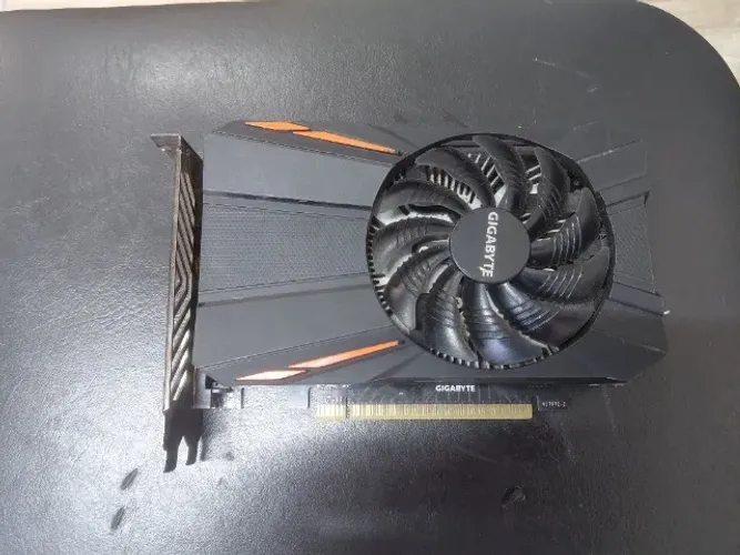 Placa de Video Gtx 1050 Ti Com Defeito Liga Mas Não dar video