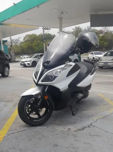 MAX Scooter Downtown 300i 2022 com apenas 15mil km