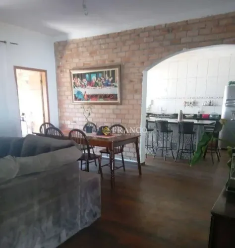 Chácara com 3 dormitórios à venda, 1380 m² - Chácaras Ingrid - Taubaté/SP