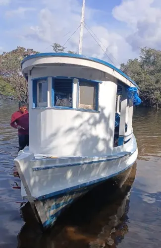 Venda esse barco em perfeito estado 17,000