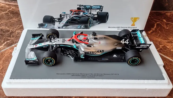Miniatura Formula 1 Mercedes W10 Lewis Hamilton Winner Monaco GP 2019 Spark 1/18