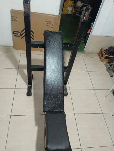 Vende-se banco de supino inclinado