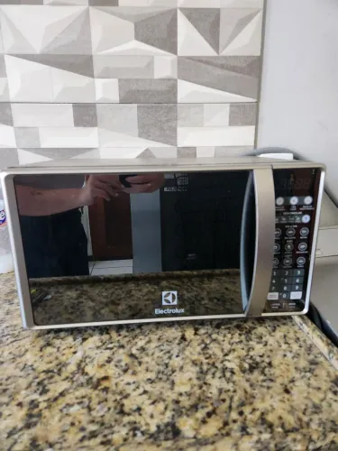 Micro ondas Electrolux inox 23L