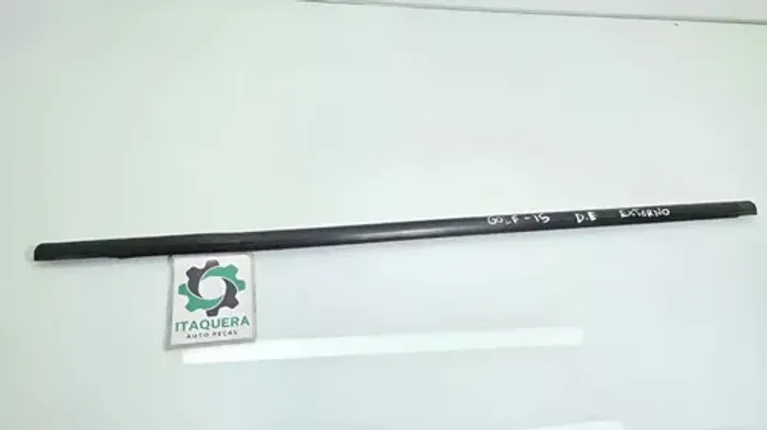 Friso Pestana Porta Dianteiro Esquerdo Externo Vw Golf 2015 Preto