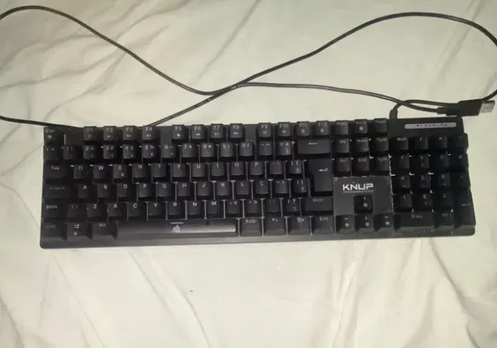 Teclado Mecânico KNUP