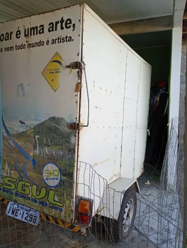 Reboque fechado carretinha trailer motorhome