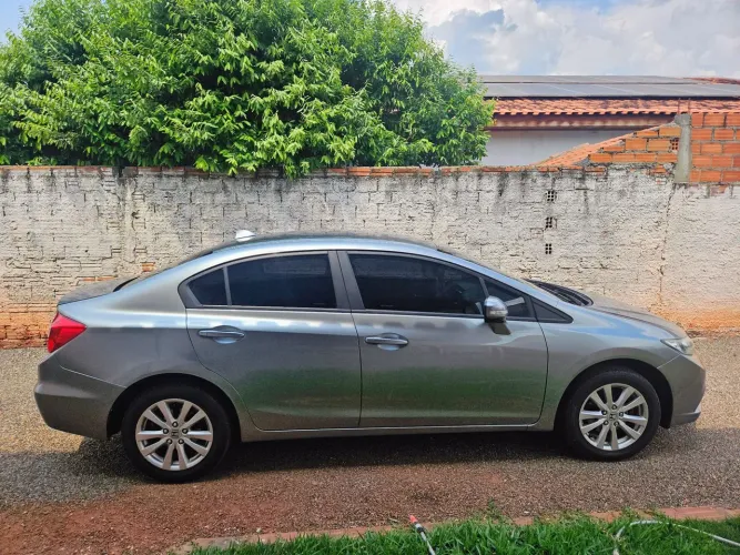 Honda Civic Sedan LXR 2.0 Flexone 16V Aut. 4P 2014